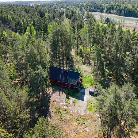 Lomahyppaeys Villa Naantali Kültér fotó