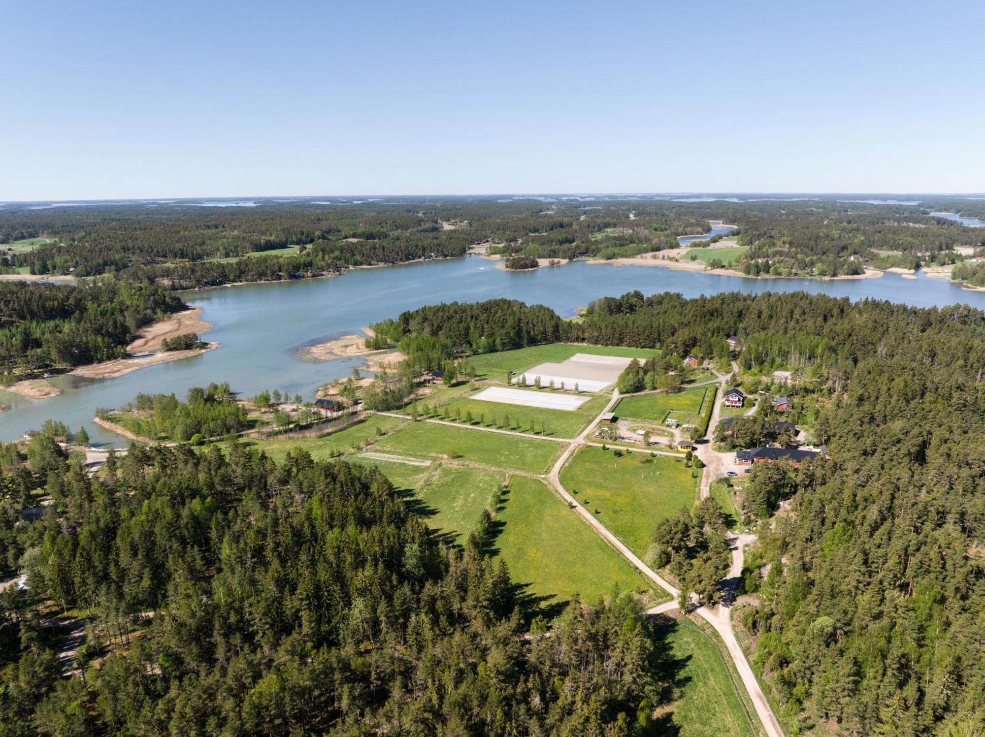 Lomahyppaeys Villa Naantali Kültér fotó